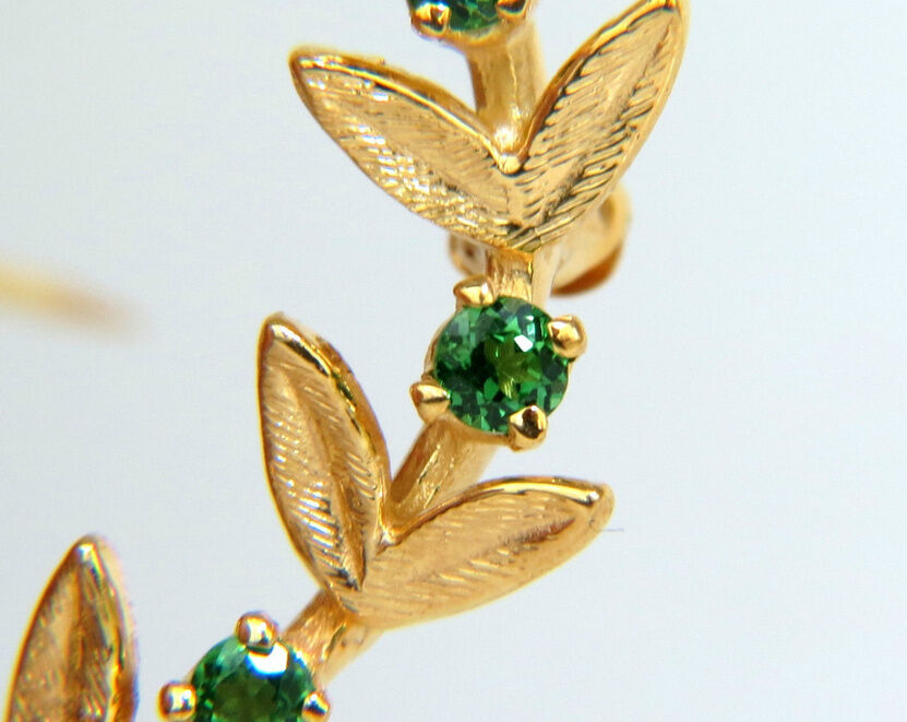 14kt. .65ct Natural green tsavorite brooch pin