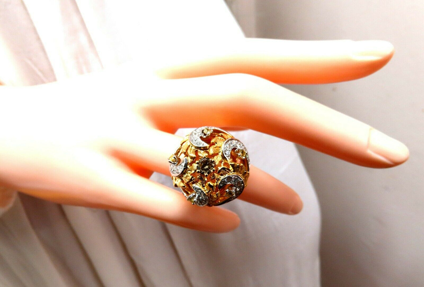 Natural Fancy Color Diamonds Raised Dome Florentine Ring 14kt