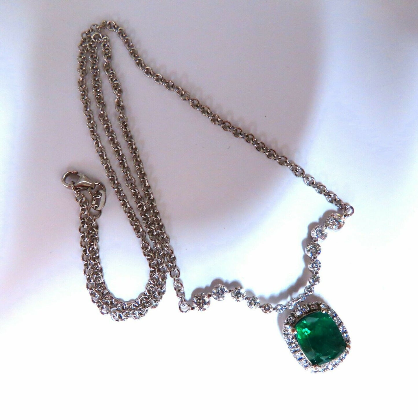 4.04ct Natural Emerald Diamonds Necklace 14kt Dangle