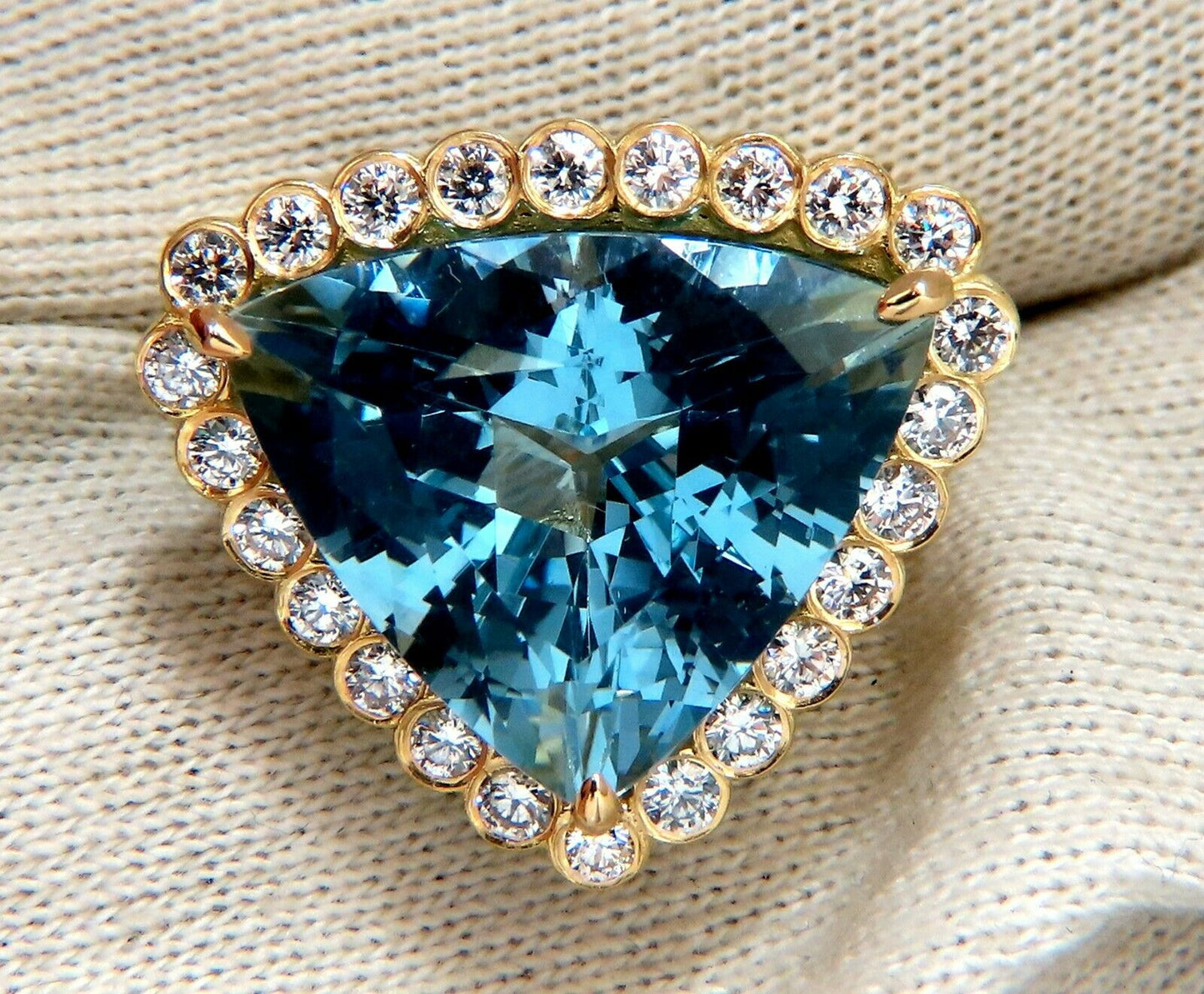 GIA Certified 16.39ct Natural "Blue" Aquamarine diamonds ring Vivid 18kt