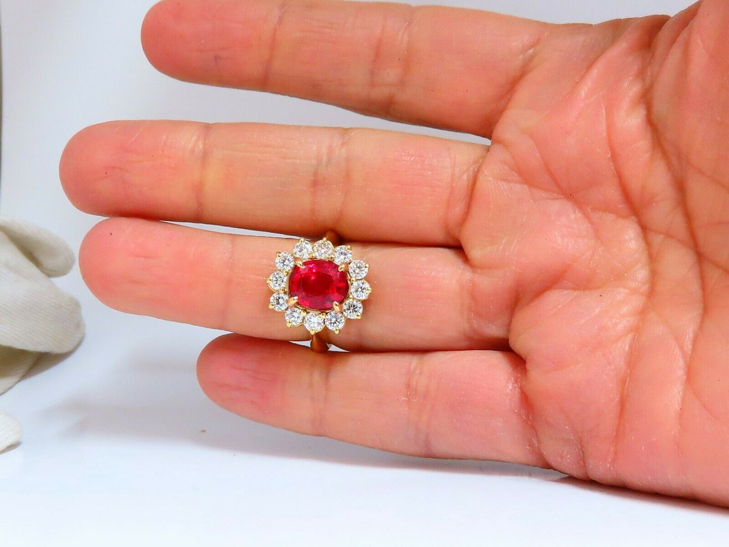 GIA Certified 4.04ct Natural Fine Red No Heat Spinel Diamonds Ring 18kt Unheated