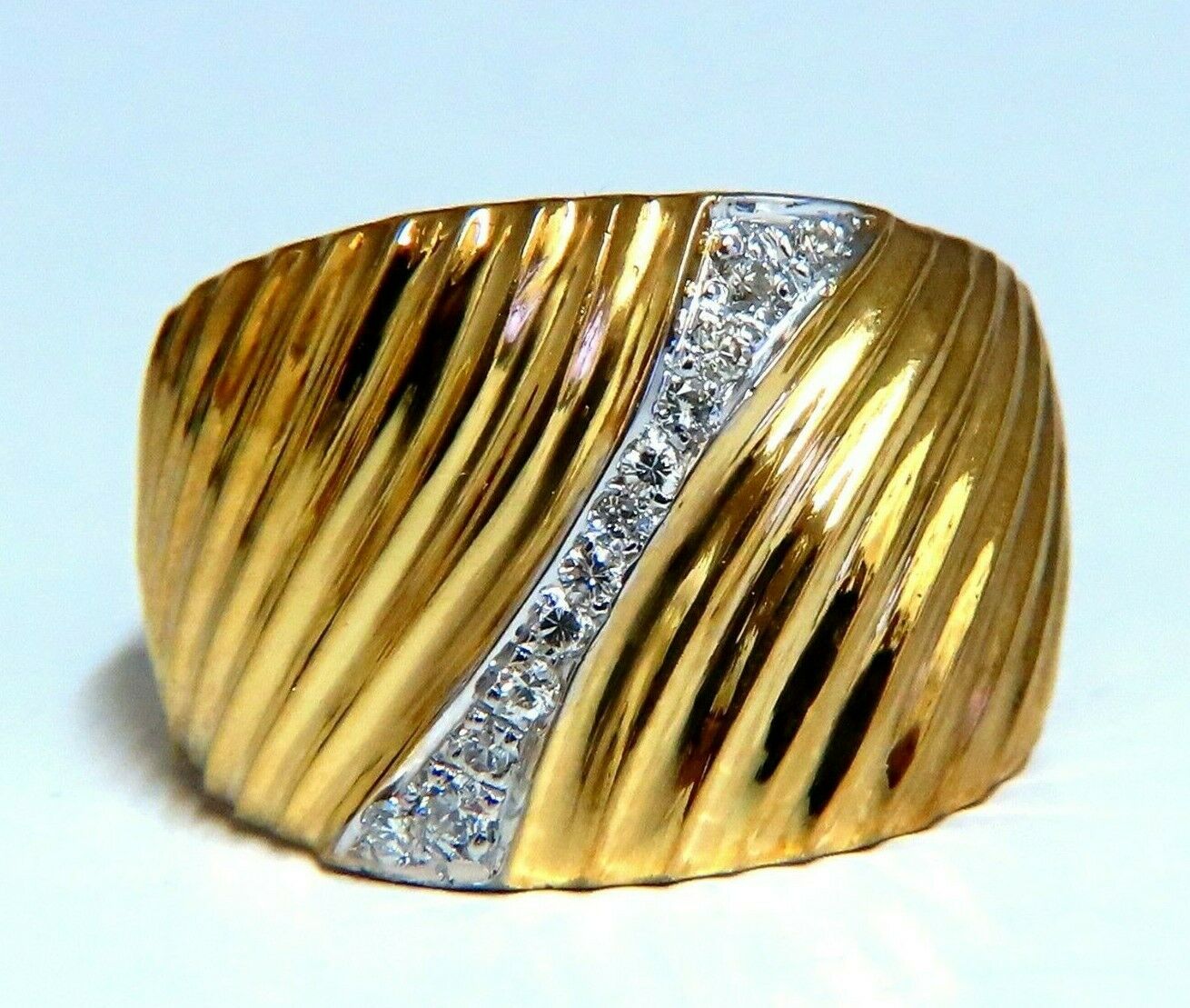 .25ct Diamonds Stripe Row High Shine Band Ring 18kt
