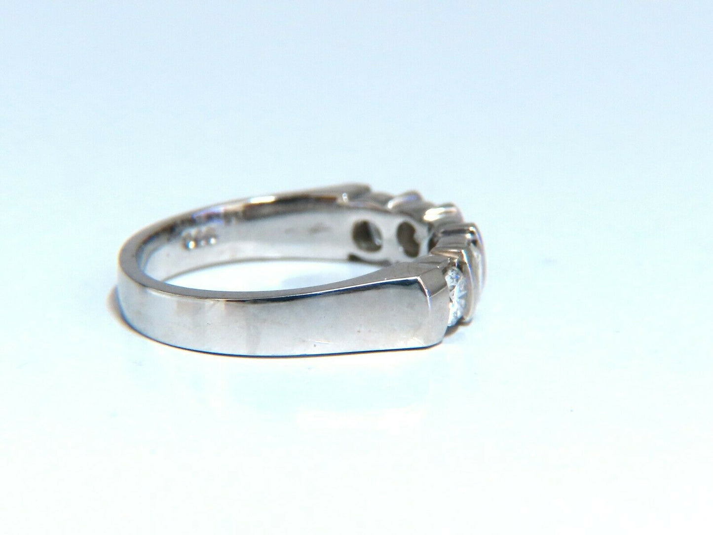 .75ct Round Diamonds Channel Bar Ring 14kt