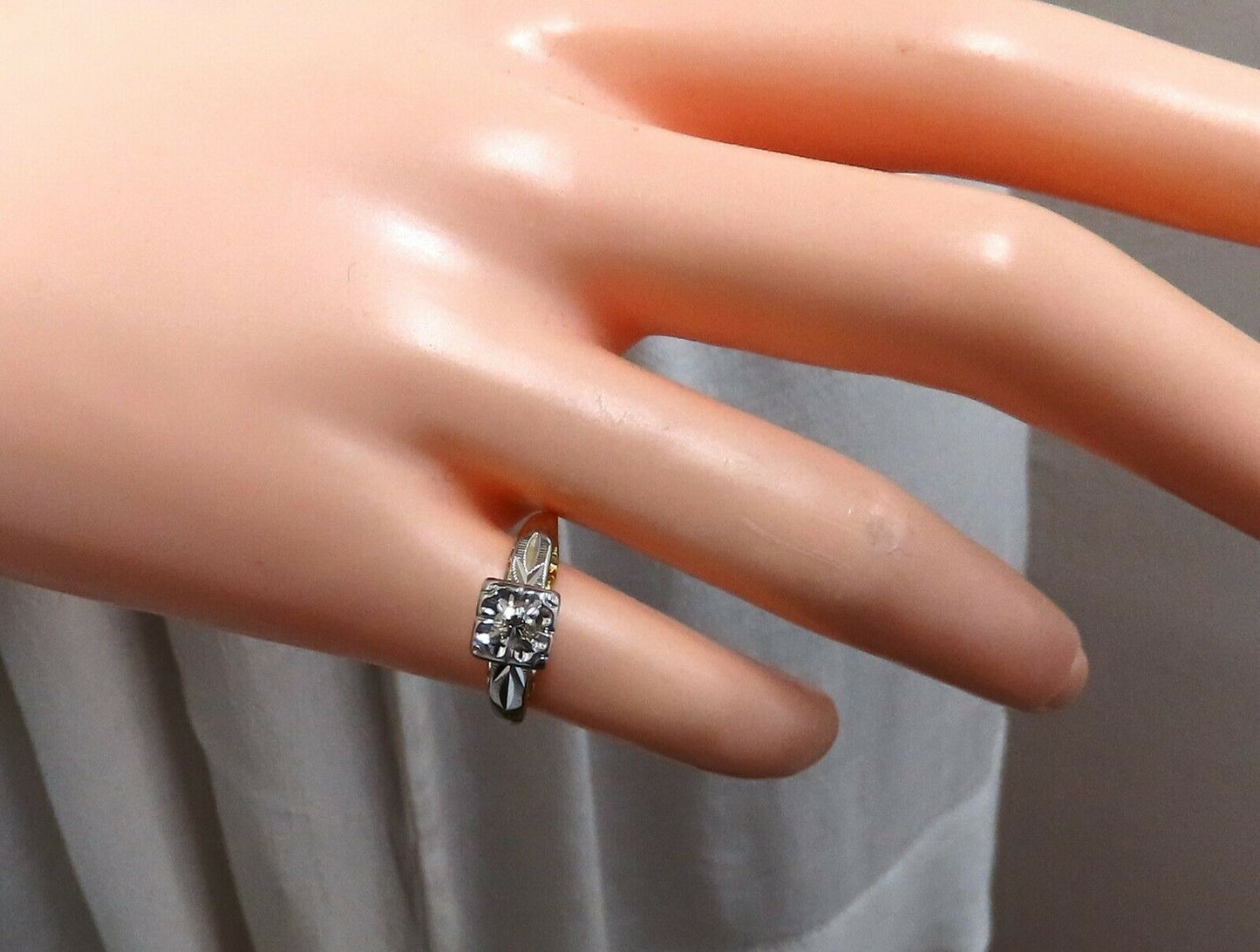 .15ct Vintage Solitaire Ring 14kt