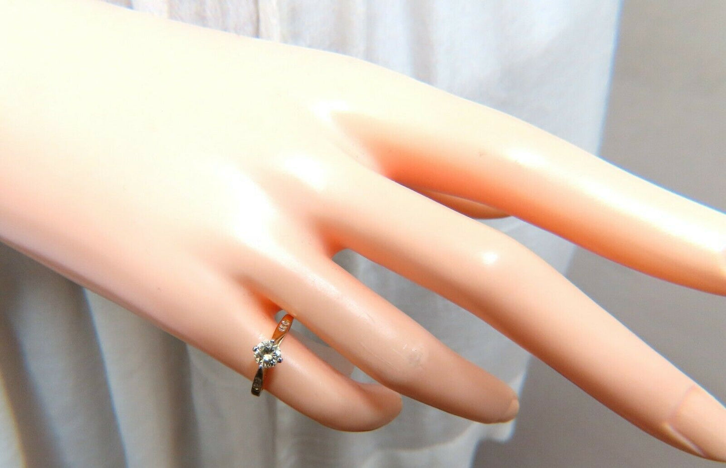 .45ct Fancy Light Yellow Round Vintage Diamond Ring 14kt.