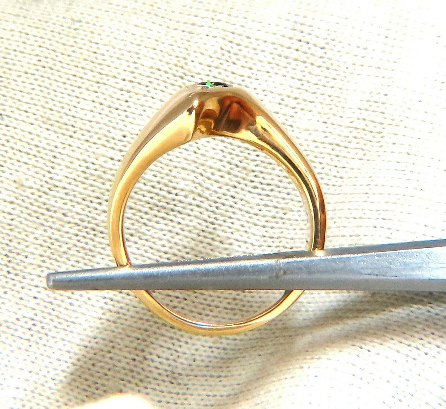 Natural green tsavorite garnet and diamonds ring 14 karat