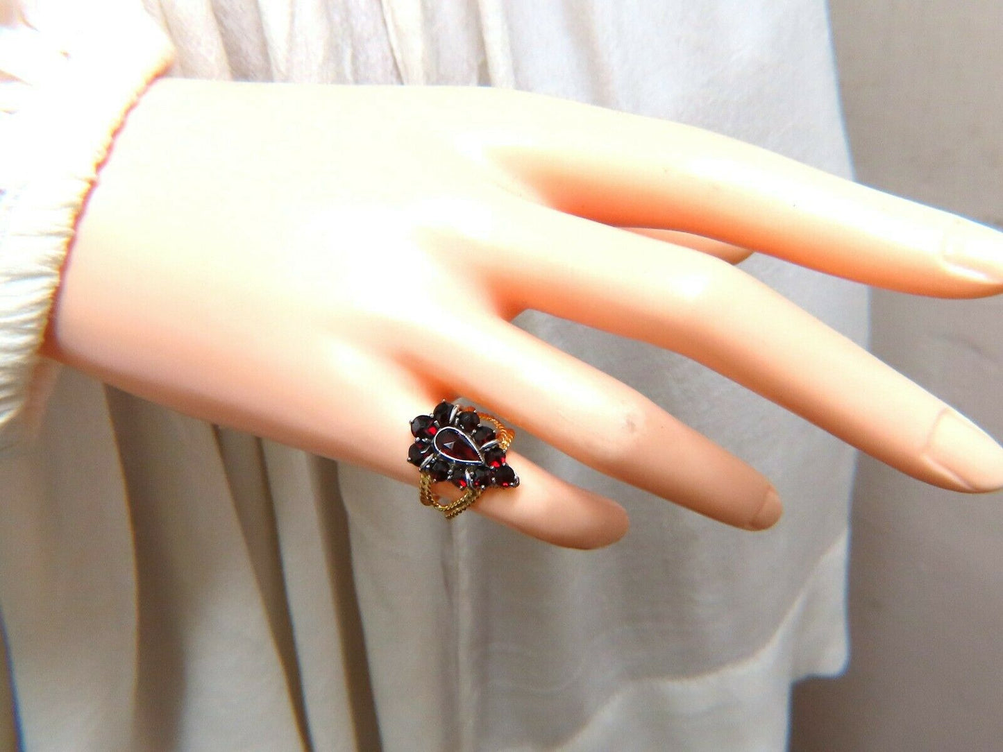 2ct. Natural pear shape and old mine garnets vintage ring 14kt