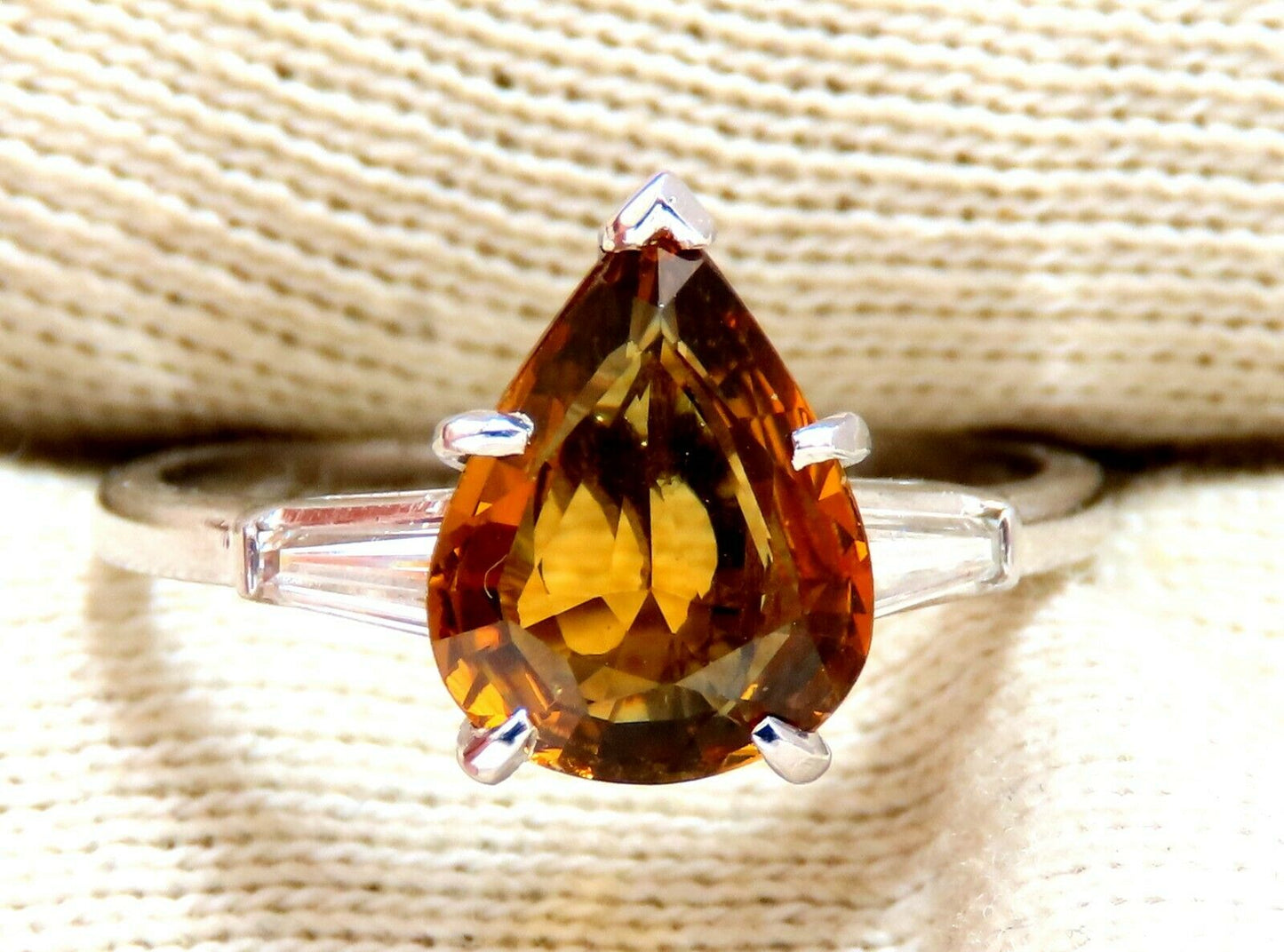 GIA Certified 2.36ct Natural Yellow Natural Sapphire Diamonds Ring Platinum