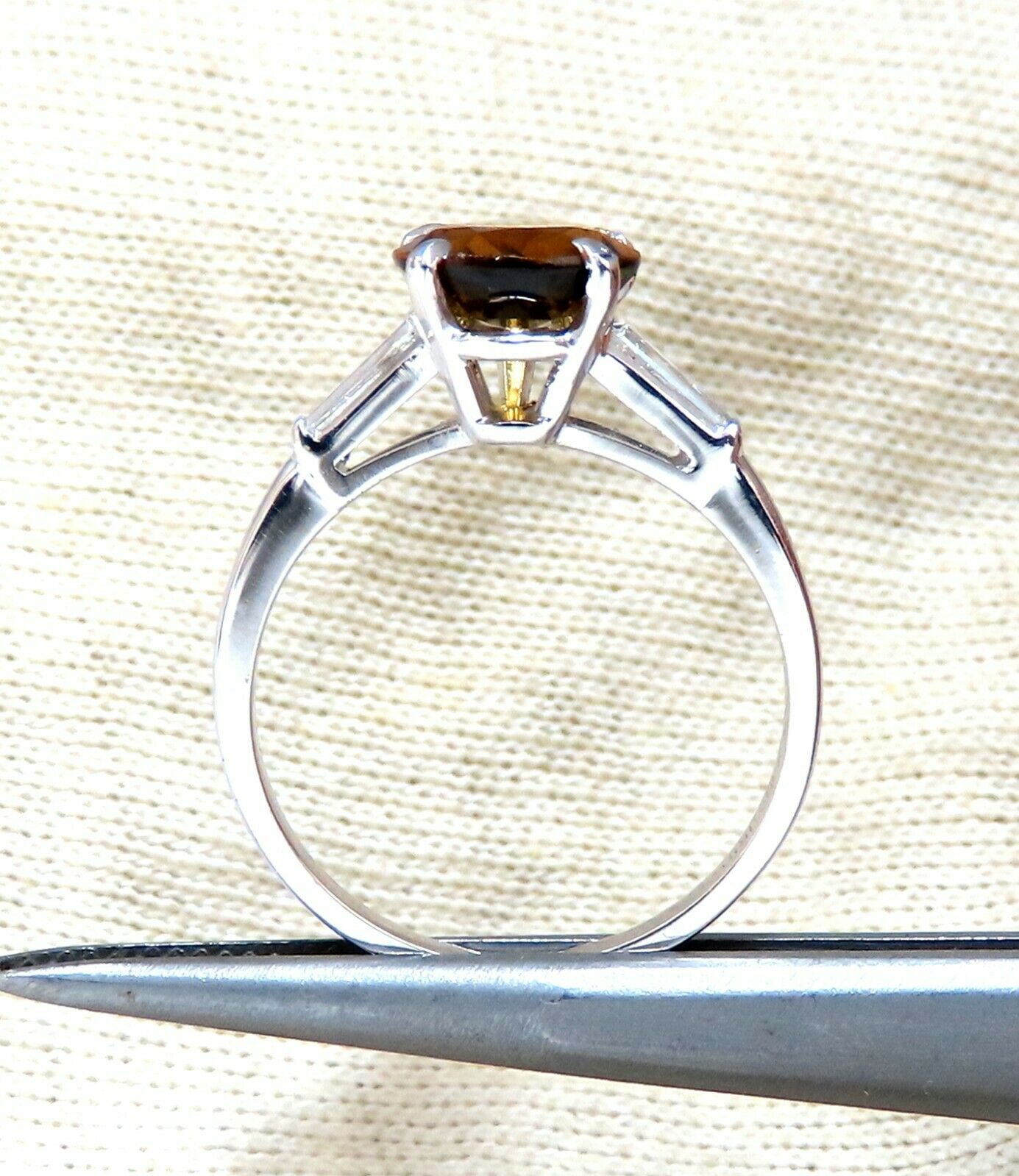 GIA Certified 2.36ct Natural Yellow Natural Sapphire Diamonds Ring Platinum