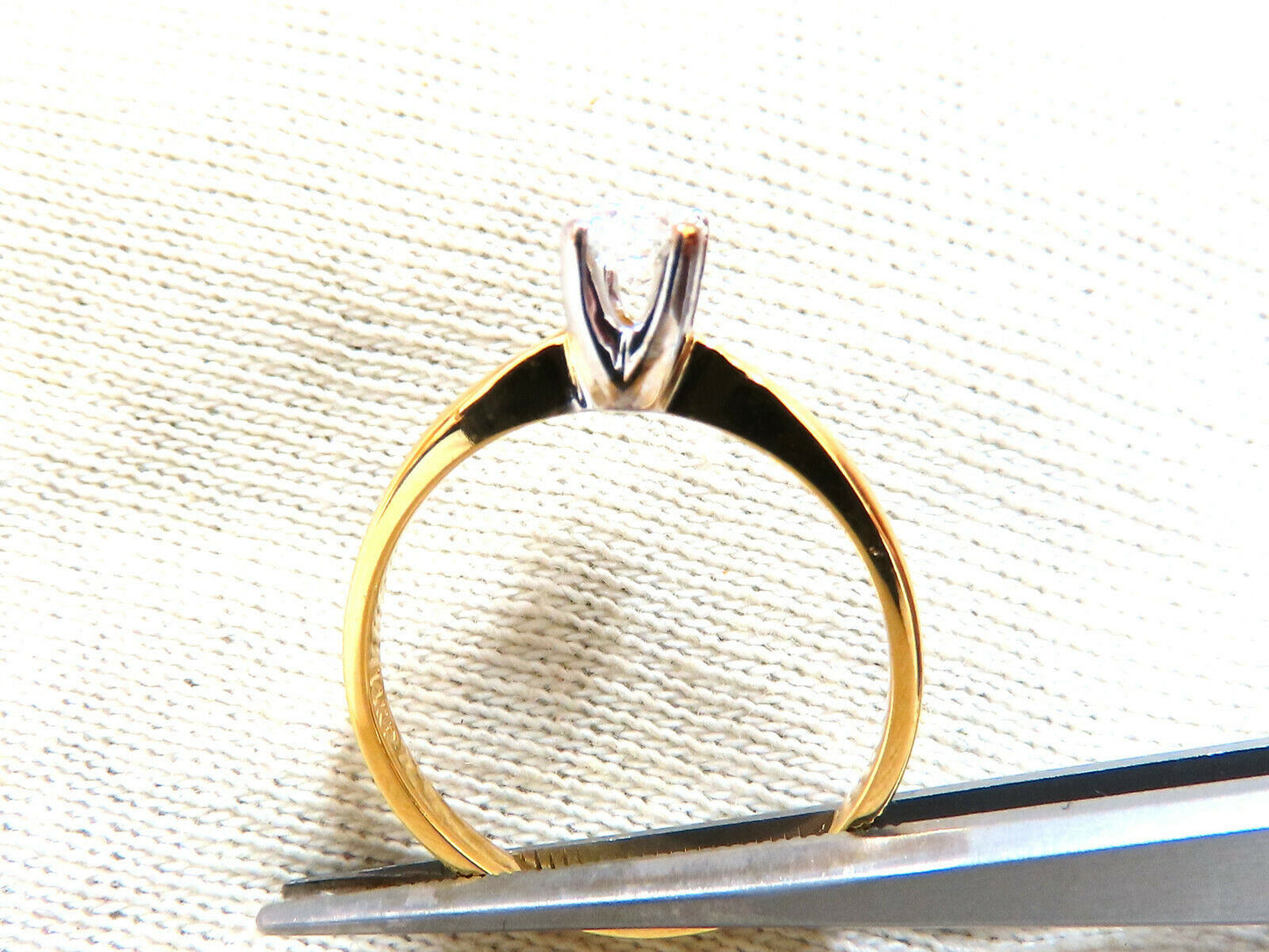 GIA certified .30ct Round Diamond Ring 14kt Classic F/si2