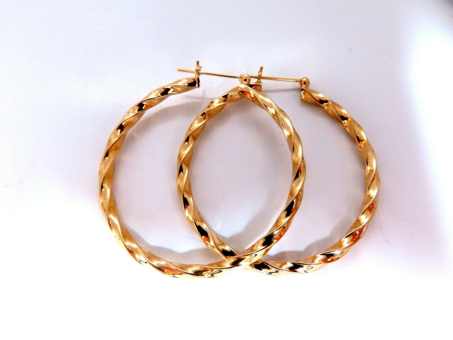 14Kt Gold Hoop Candycane Twist