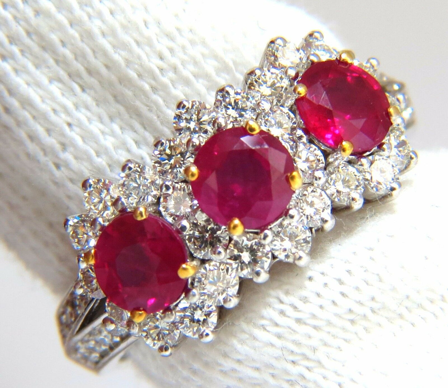 2.52ct natural vivid red ruby diamonds ring 14kt three stone halo class