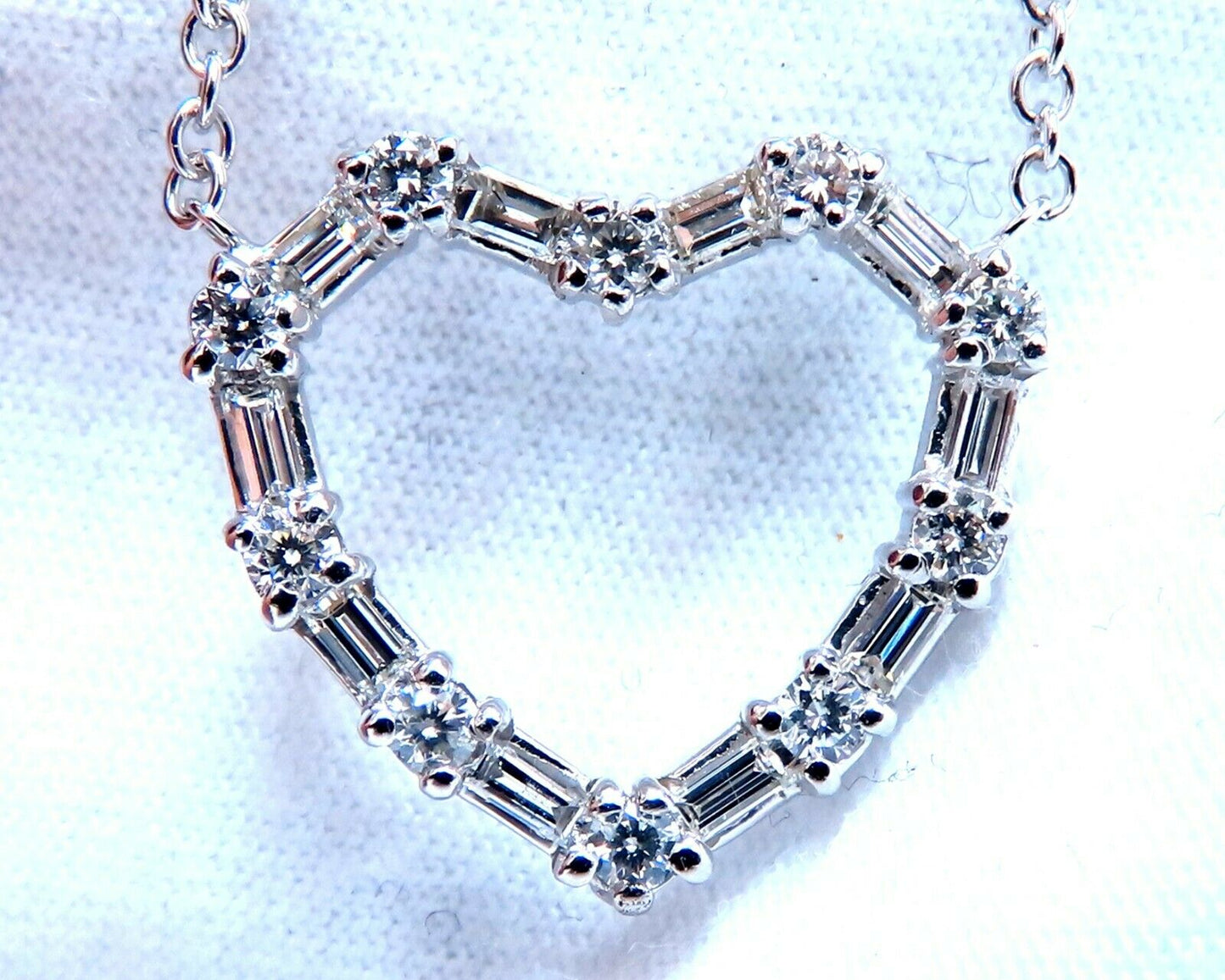 1.05ct Natural Baguette & Rounds Diamonds Heart Necklace 14kt