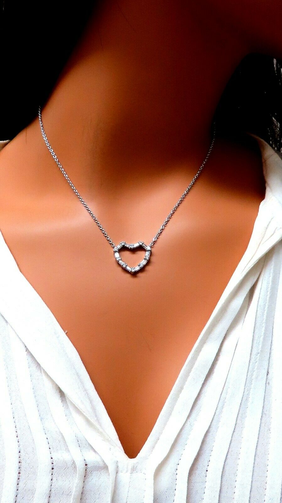 1.05ct Natural Baguette & Rounds Diamonds Heart Necklace 14kt