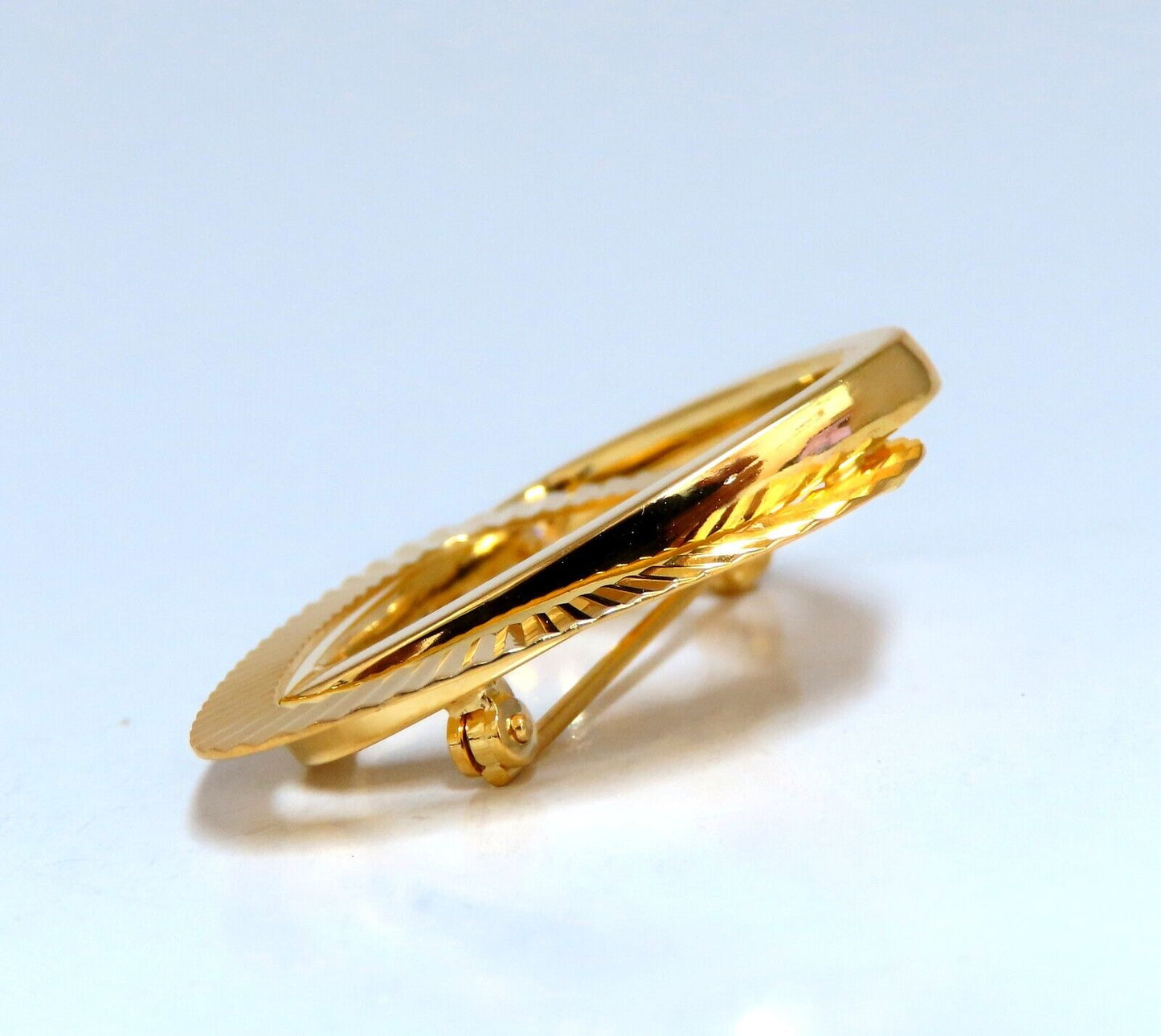 Double Triangle Pin 14kt