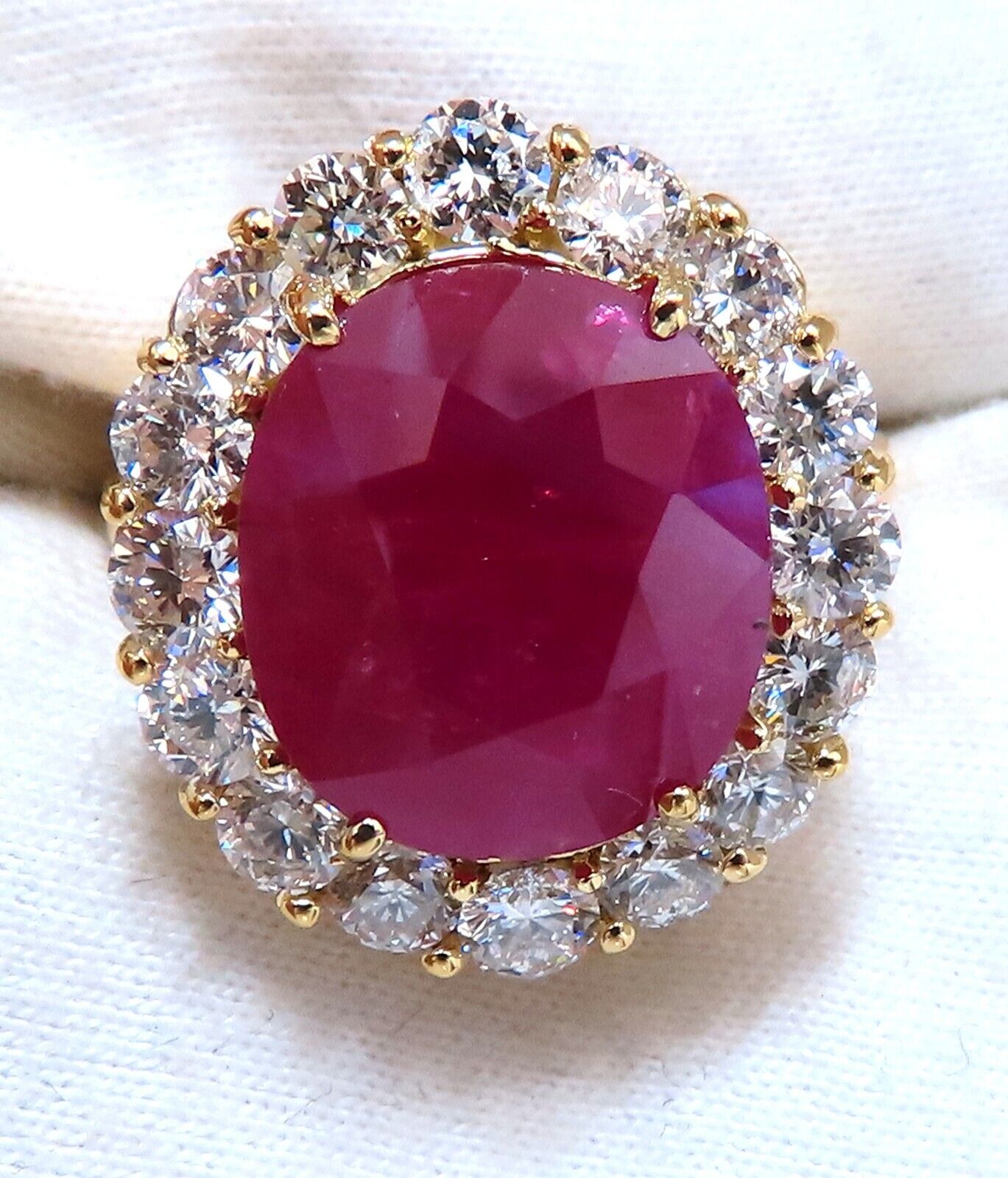 GIA certified 11.90ct natural ruby diamond ring 18kt classic halo
