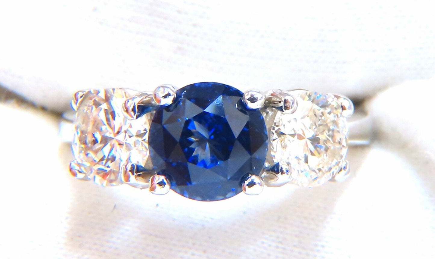 GIA Certified 2.69ct No Heat Sapphire Diamond Ring Platinum Three stone