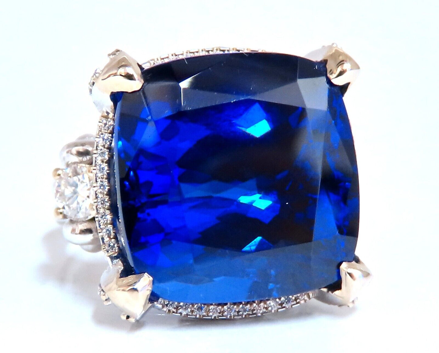 GIA Certified 27.35ct natural Blue Tanzanite diamonds ring 18kt Three Stone