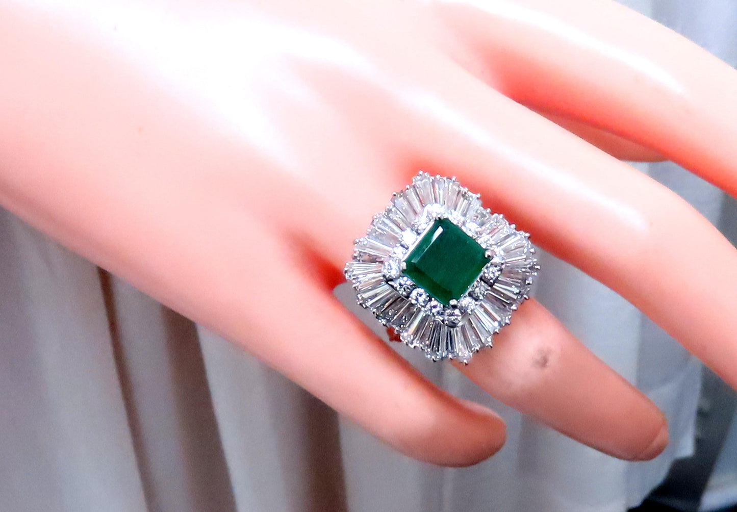 Natural Emerald Diamonds Classic Ballerina Cocktail Ring Platinum Ref 12294