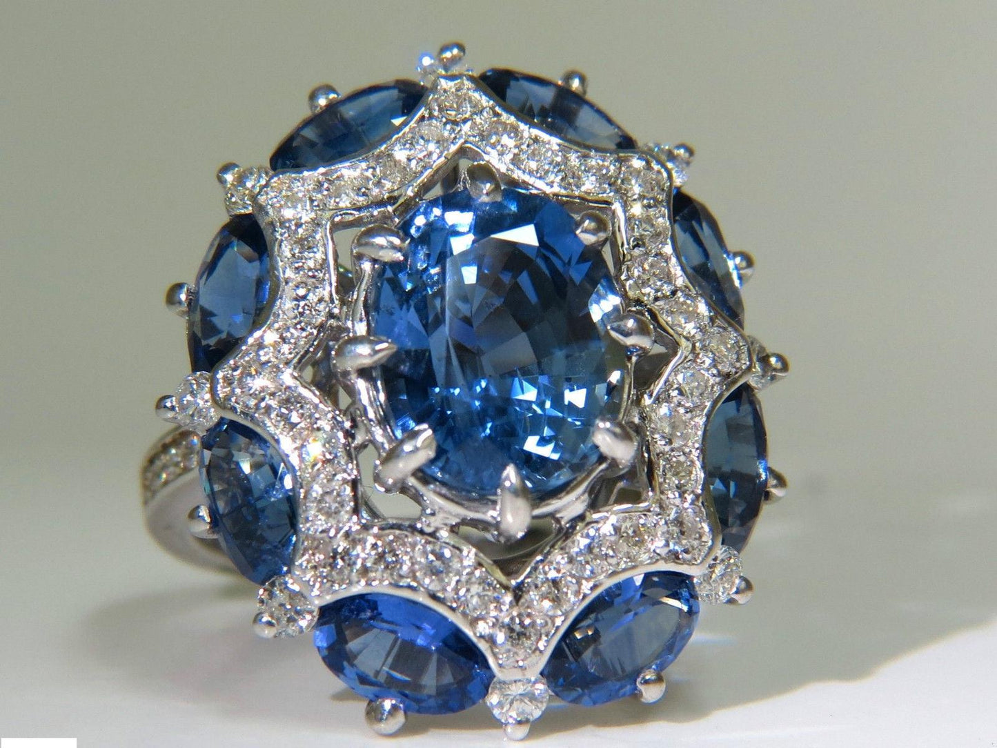 GIA Certified 4.32ct No Heat Sapphire Diamonds Ring 14kt gold 10044