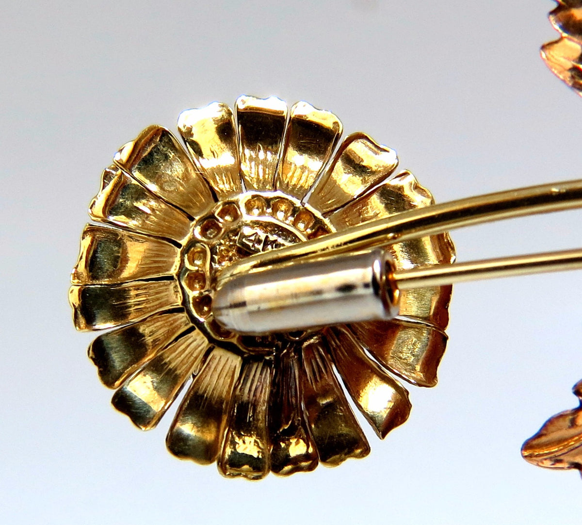 Vintage 1.75ct natural Indigo Zircon Flower Pin 14kt 3D *v