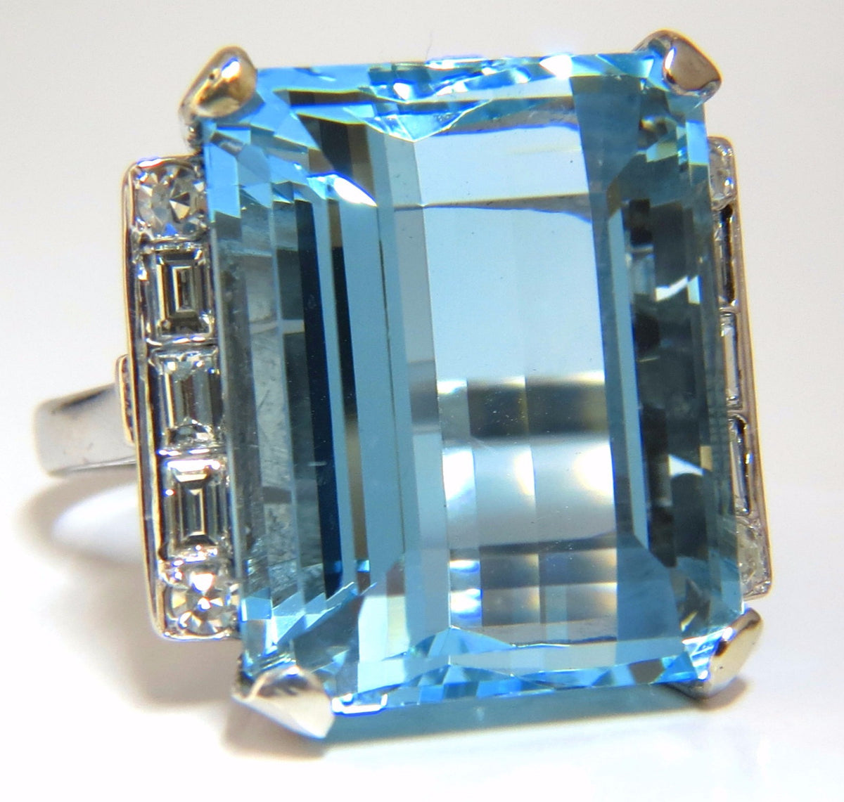 GIA Certified 33.44ct Natural "Blue" Aquamarine diamonds ring Vivid *v