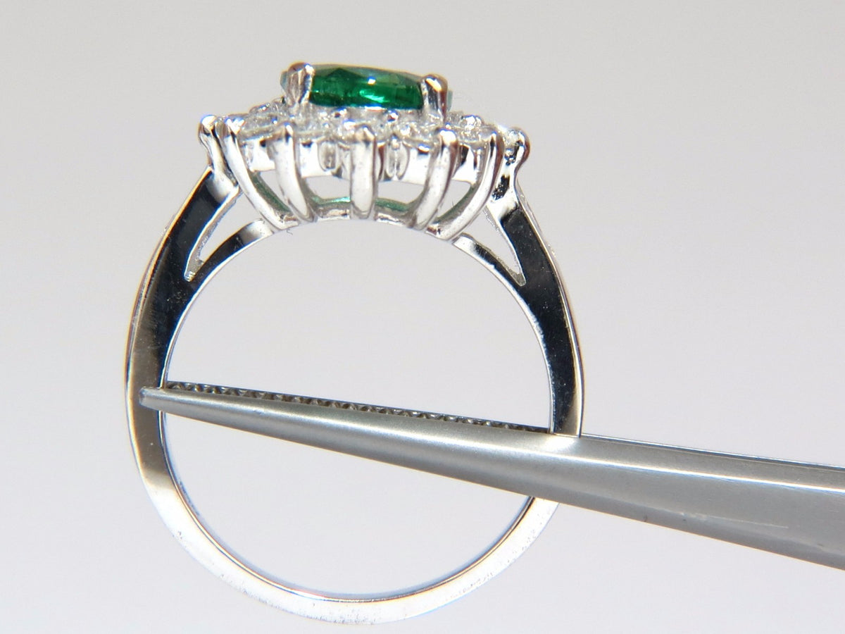 4.02ct Natural oval Emerald diamond cocktail halo ring 18kt *v