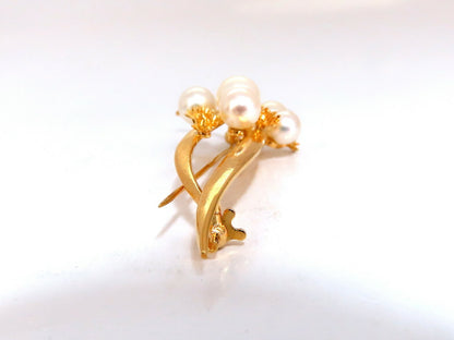Akoya Pearls 14 Karat Gold Pin *v