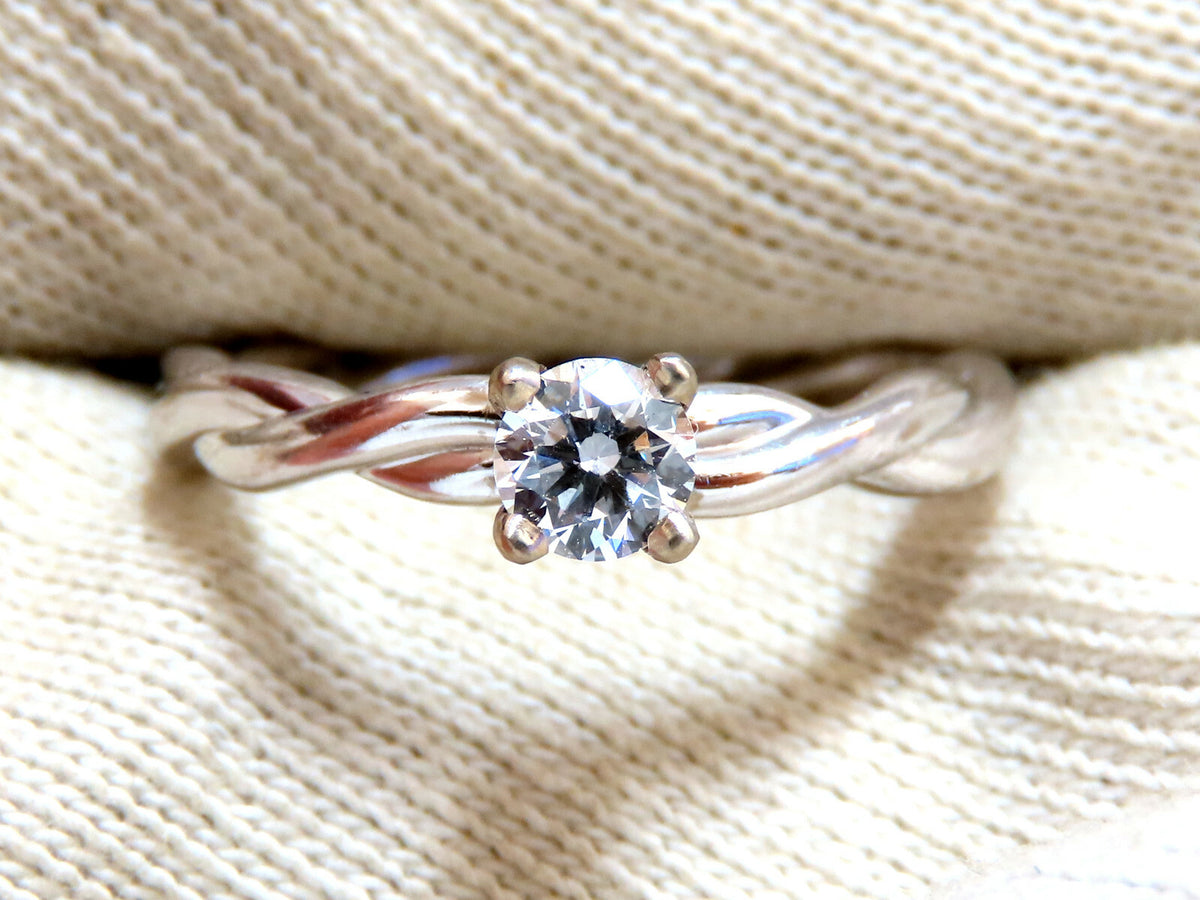 GIA certified .32ct Round Natural Diamond Ring 14kt Classic D/si1 Braid *v
