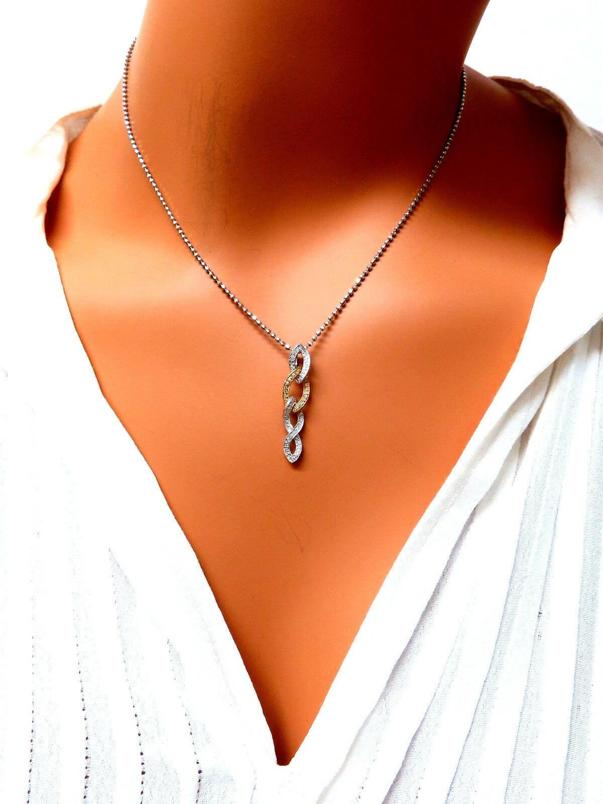 .33ct Natural Diamonds Dangle Necklace 14kt *v