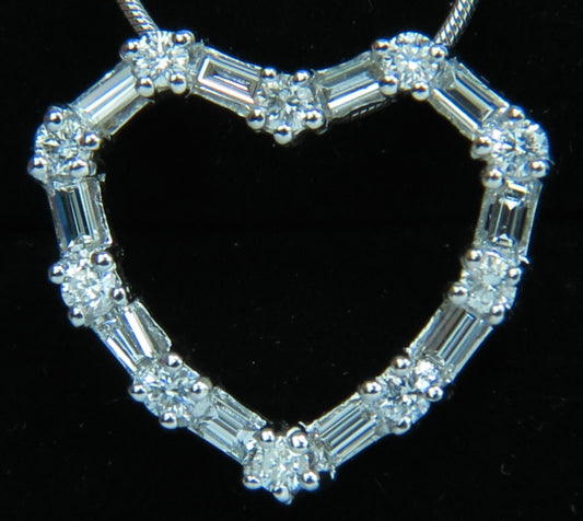 1.10CT DIAMONDS HEART PENDANT 14kt G VS 19'' 20X18MM *v