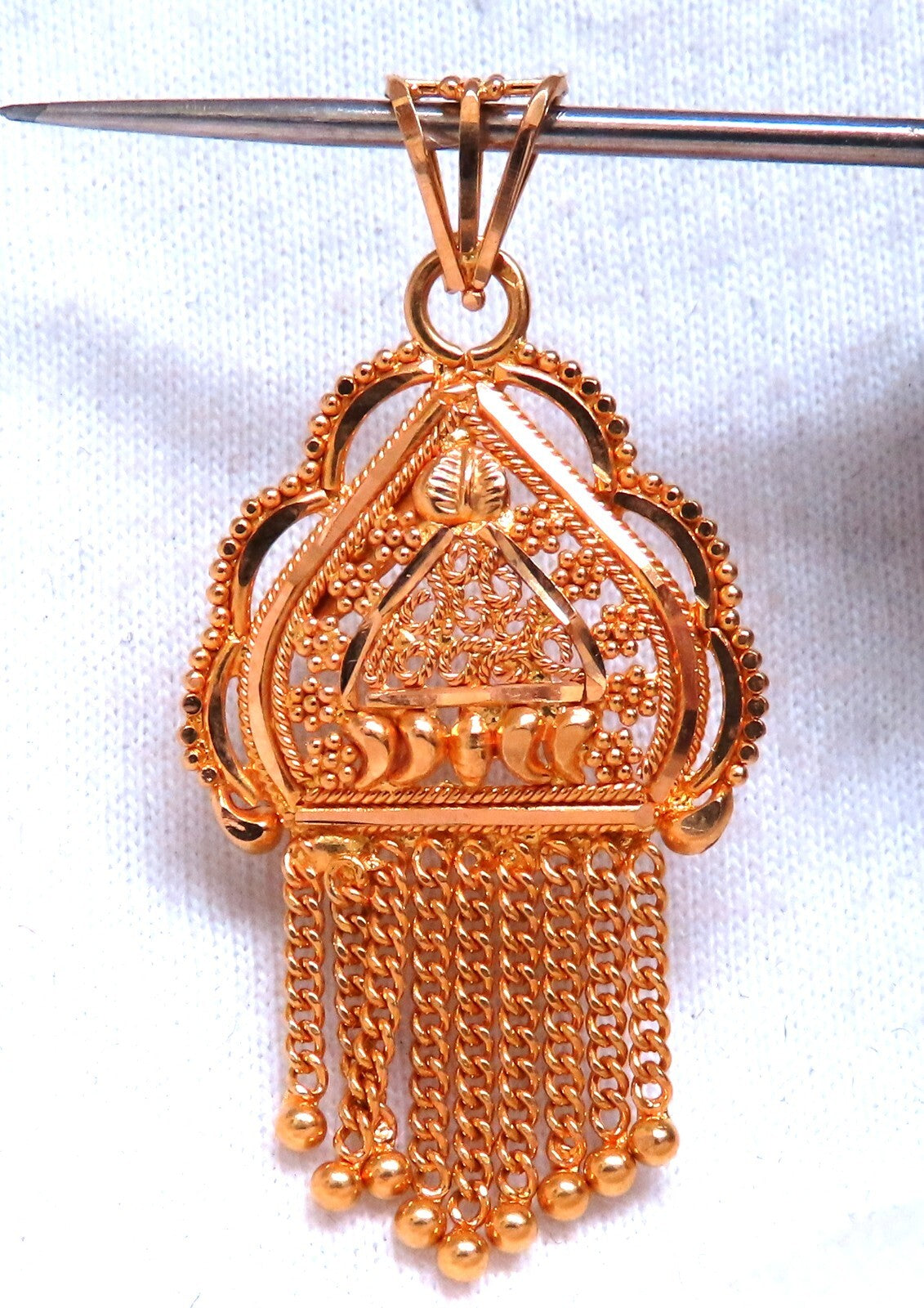 Vintage Tassel Medallion Tassel Iconic Emblem Pendant 22kt gold *v
