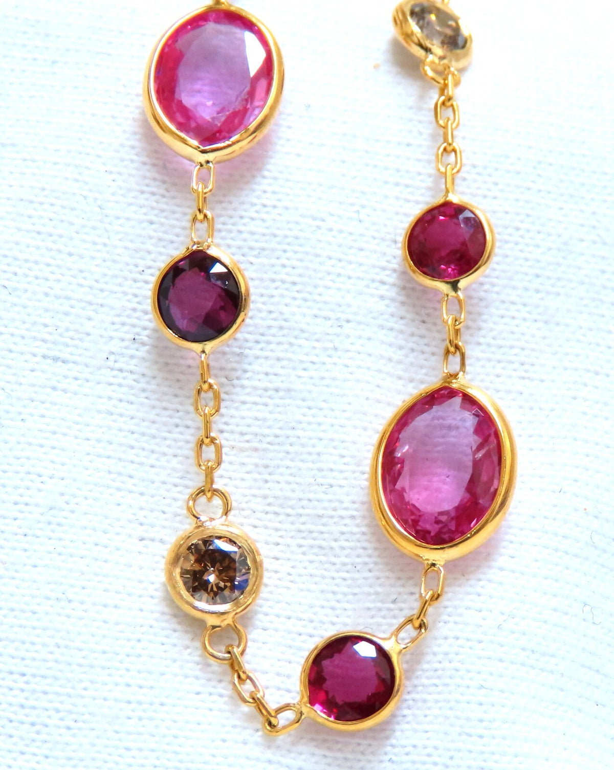 26.45ct natural vivid pink sapphires Ruby diamond yard station necklace 14kt *v