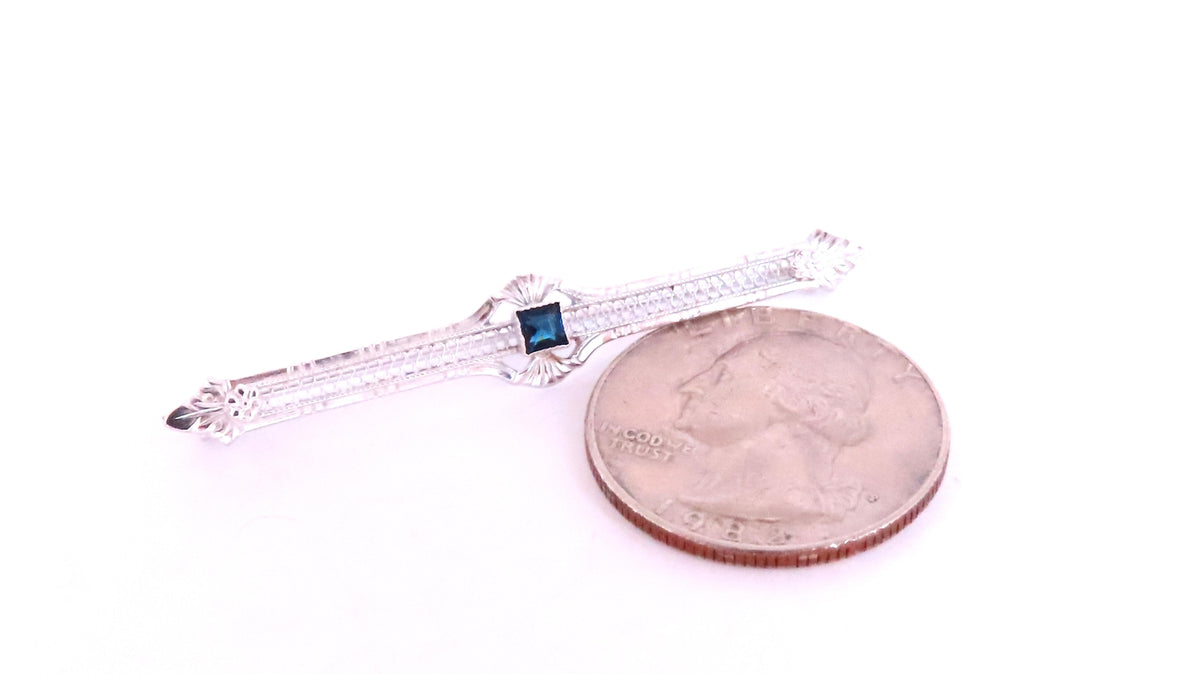 Renaissance Revival Vintage Sapphire pin 10kt 12535 *v
