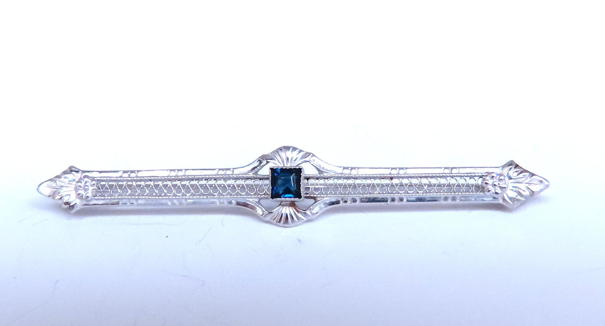 Renaissance Revival Vintage Sapphire pin 10kt 12535 *v