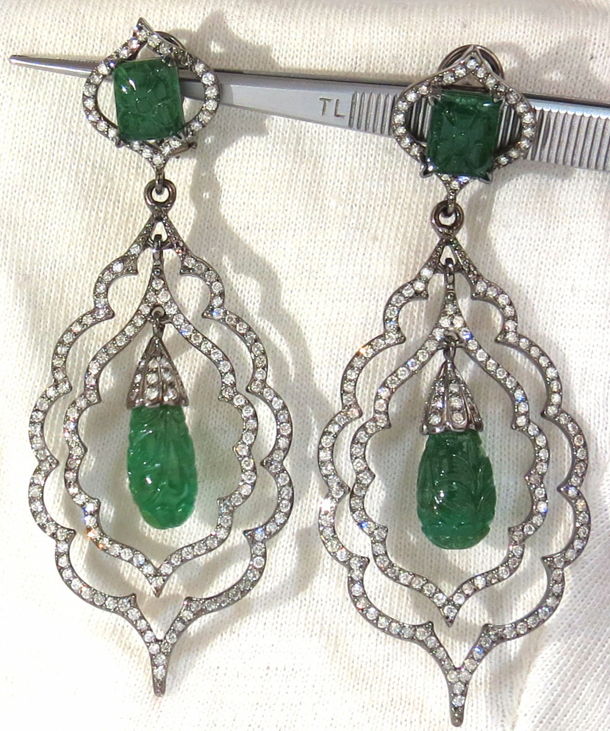29.50ct NATURAL CARVED EMERALDS DIAMONDS DANGLING EARRINGS 14kt *v