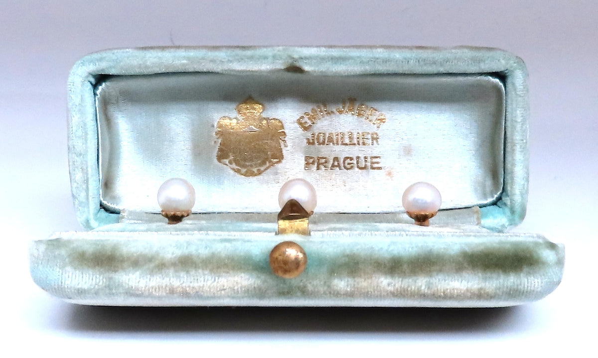 Prague Antique Three Pearl Stud Button Set with Original Box 14kt 12371 *v