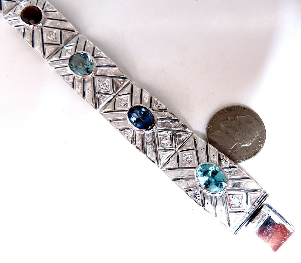 24.30ct Natural Gem Line Vintage Graver Etch Cuff Bracelet 18kt *v