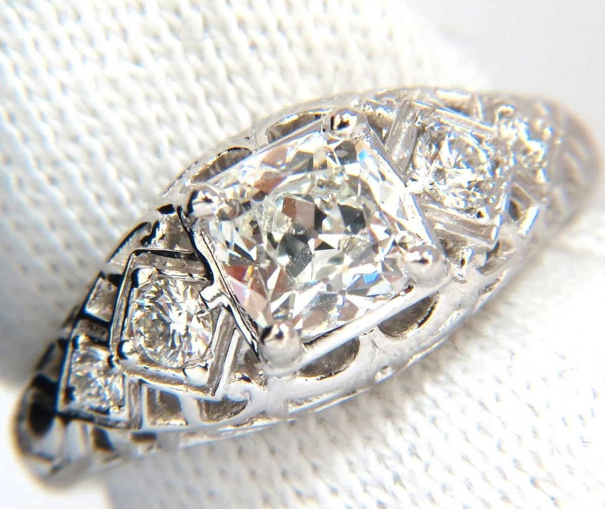GIA 1.04ct. Cushion Brilliant natural diamond ring G/ Si-1 Deco 14kt gold *v