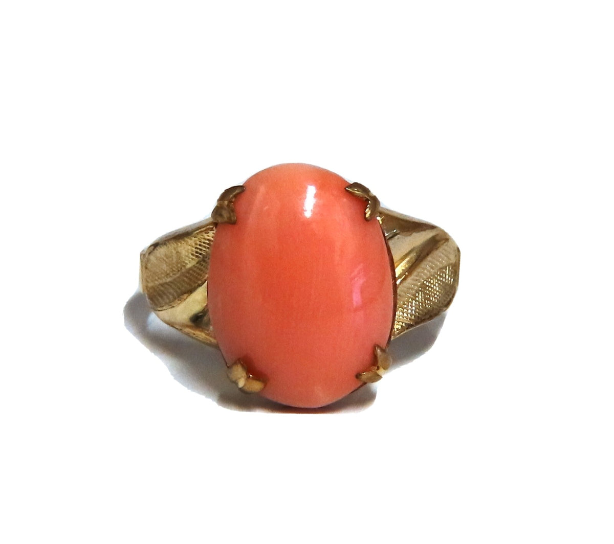 12x10mm natural 4ct pink Coral ring 10kt *v