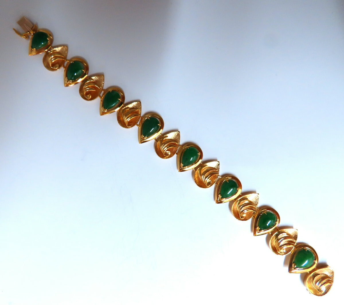 15ct Vintage Estate Natural Jade bracelet 14kt gold *v