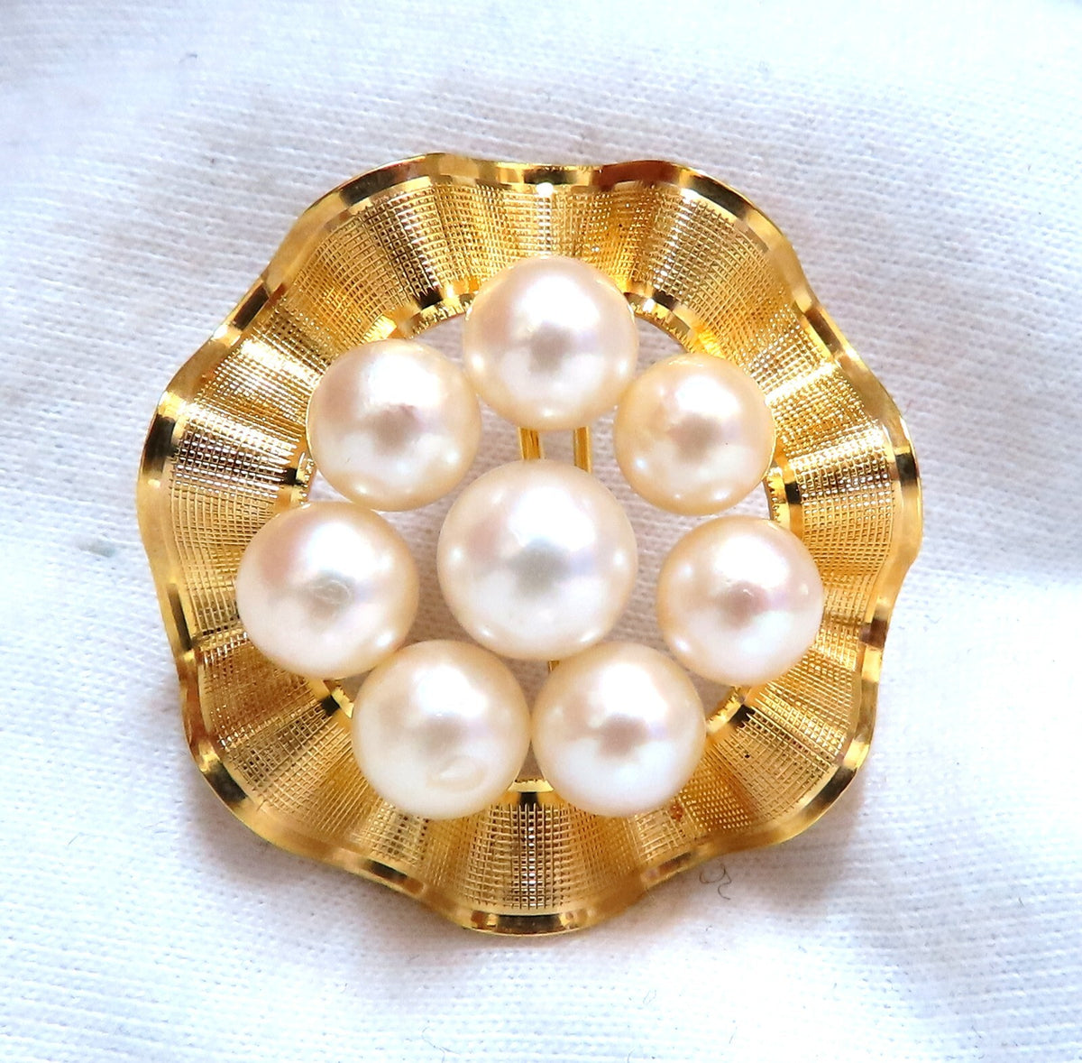 Cluster South Sea Pearls Pin 14kt Gold *v