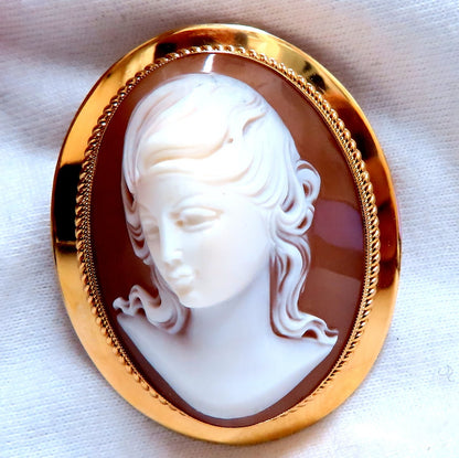 14kt Gold Cameo Gold Pin 1969 *v
