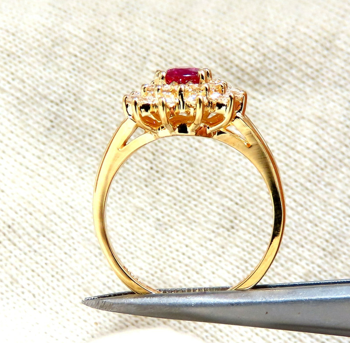 1.02ct Natural Ruby Diamonds Ring Pear Cluster 14kt gold *v