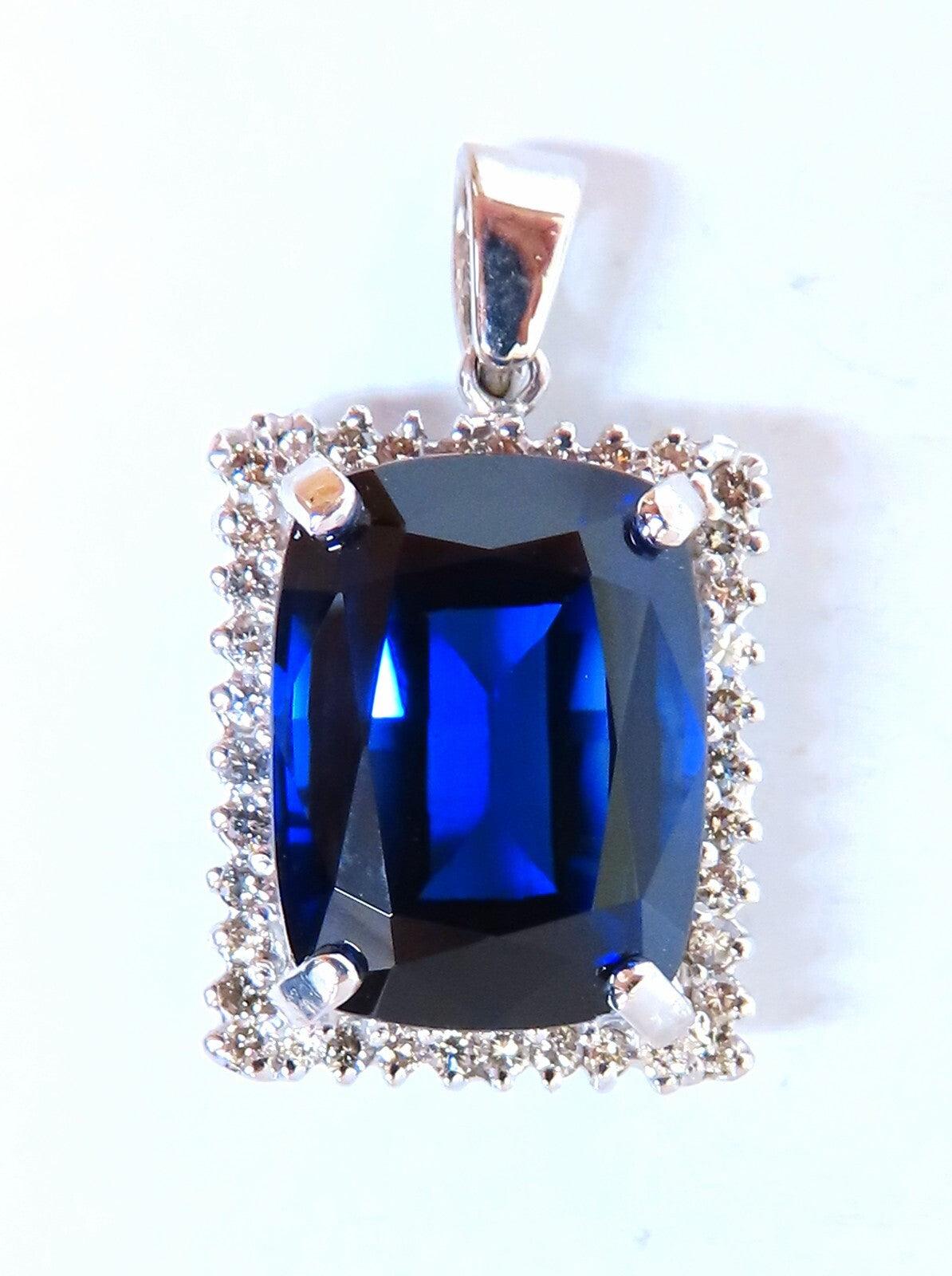 23.40ct Lab Cushion Blue Sapphire Diamonds pendant 14kt *v