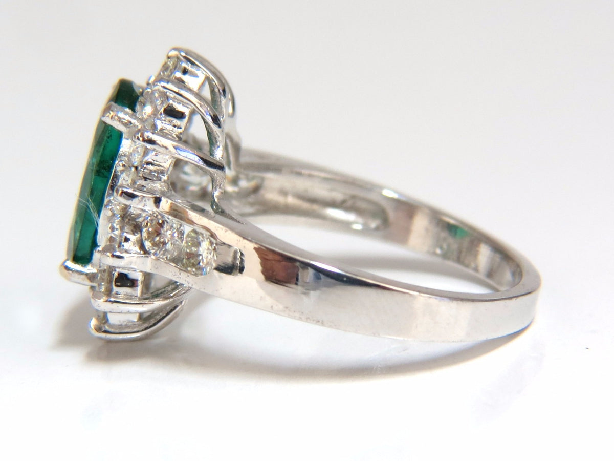 4.02ct Natural oval Emerald diamond cocktail halo ring 18kt *v