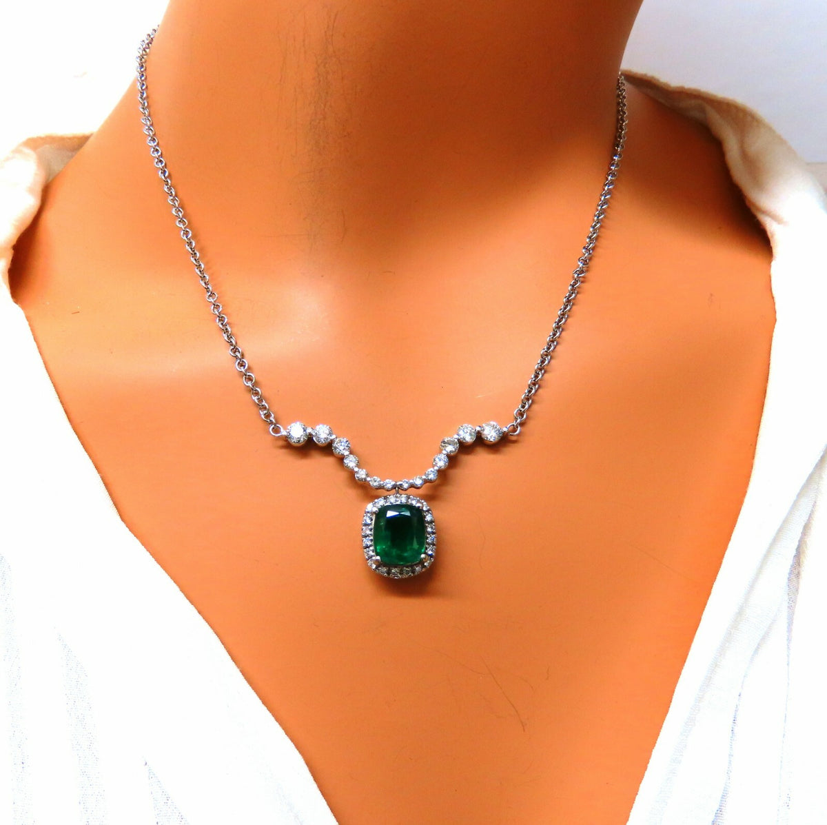 4.04ct Natural Emerald Diamonds Necklace 14kt Dangle *v