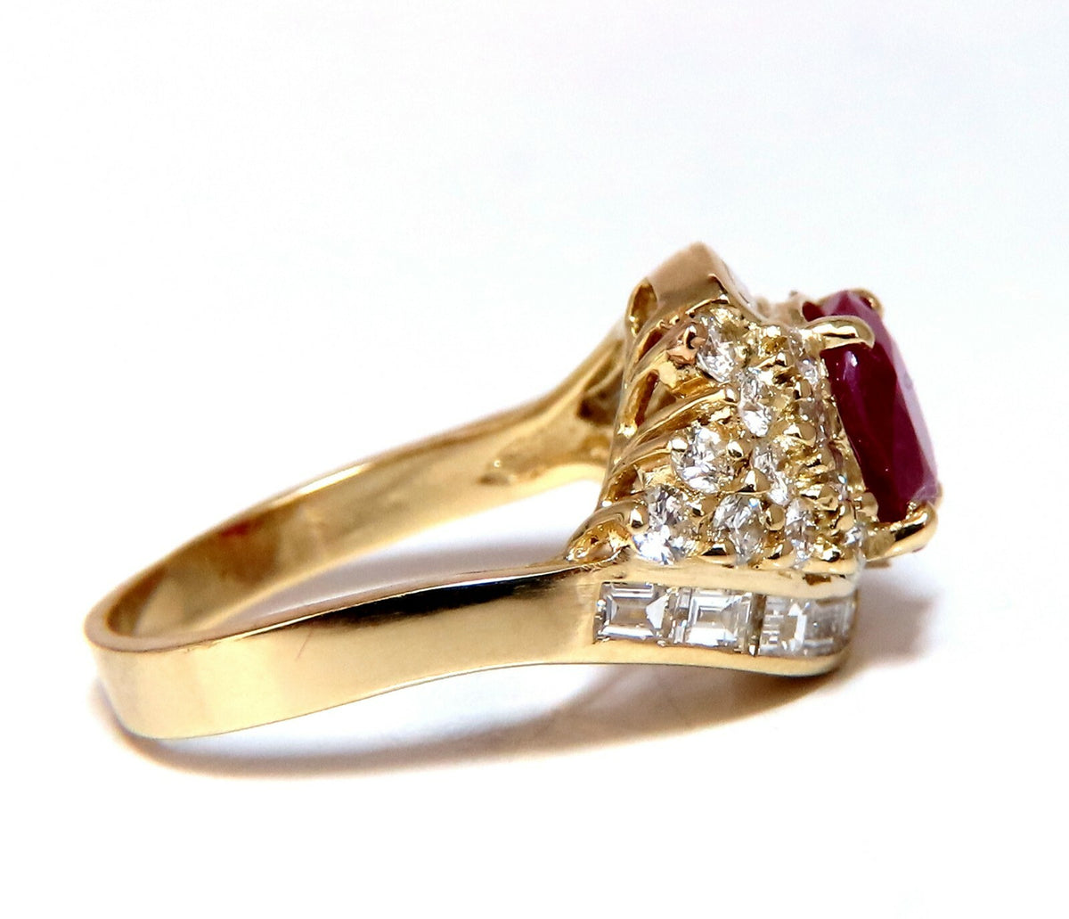 GIA Certified 4.08ct Burma Red Ruby Diamonds Ring 18 Karat *v