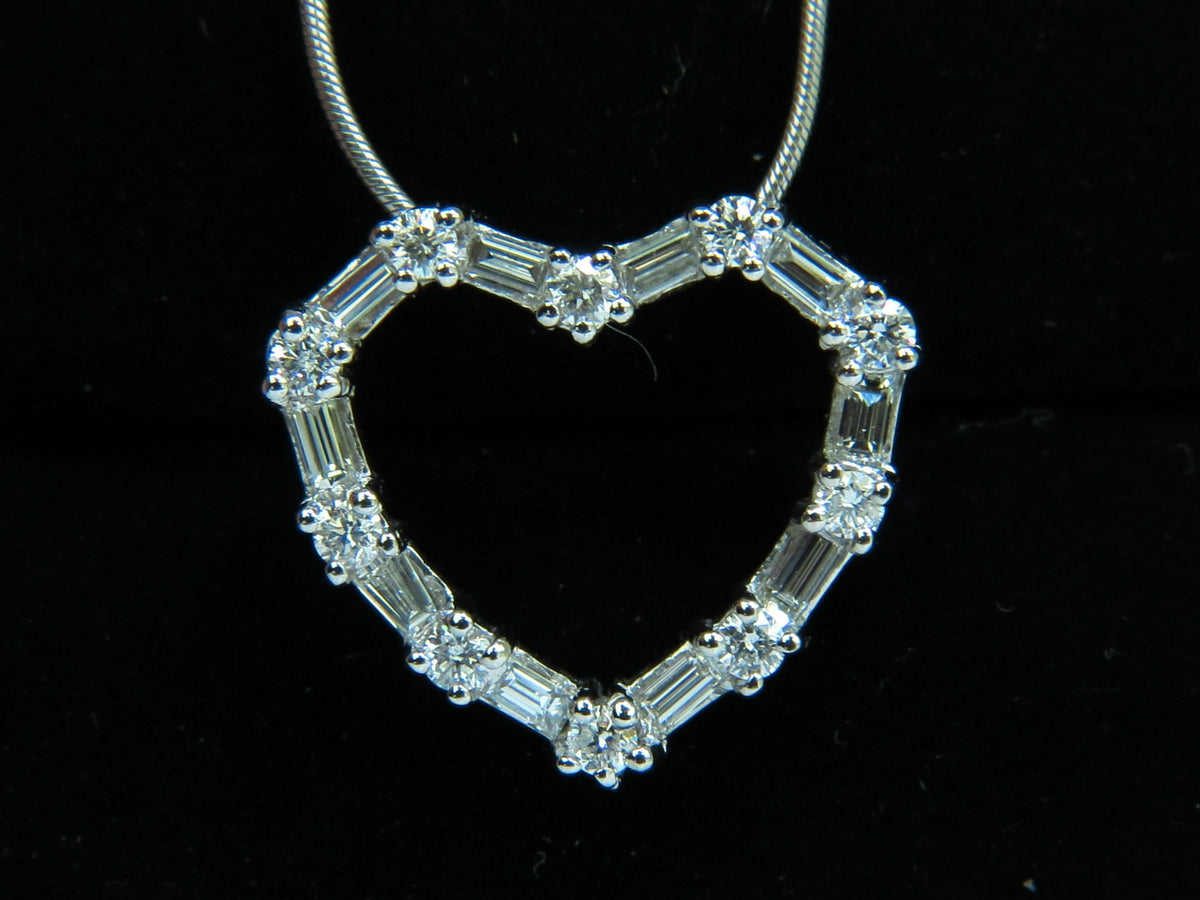 1.10CT DIAMONDS HEART PENDANT 14kt G VS 19'' 20X18MM *v