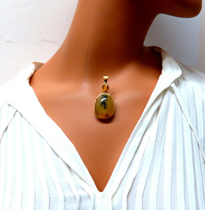 GIA Certified Natural Opal Yellow Sapphire Pendant Retractable Clasp 18kt *v